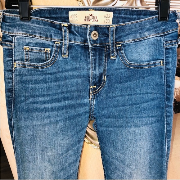 FLASH SALE Hollister Low Rise Skinny Jeans - Picture 3 of 7